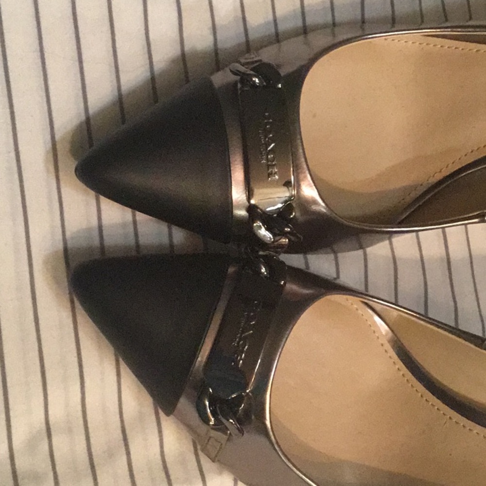 Coach Pump - image 3